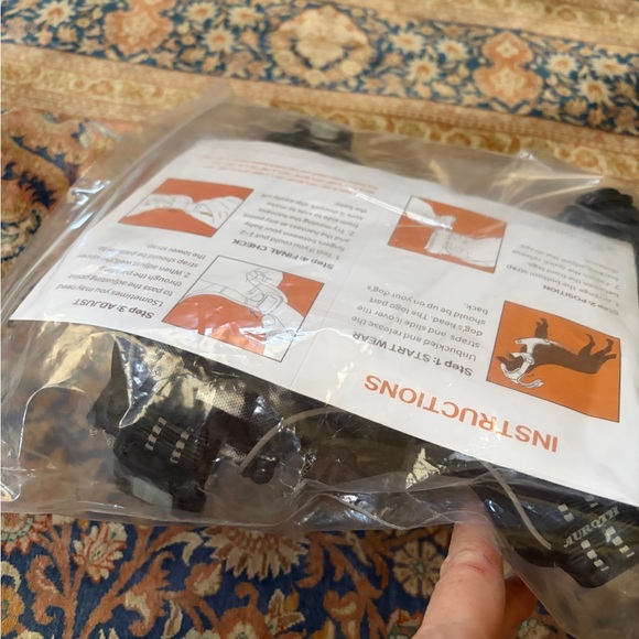 New size M Dog Harness. Fits Medium size breeds. Makes walks easier! - Picture 8 of 9